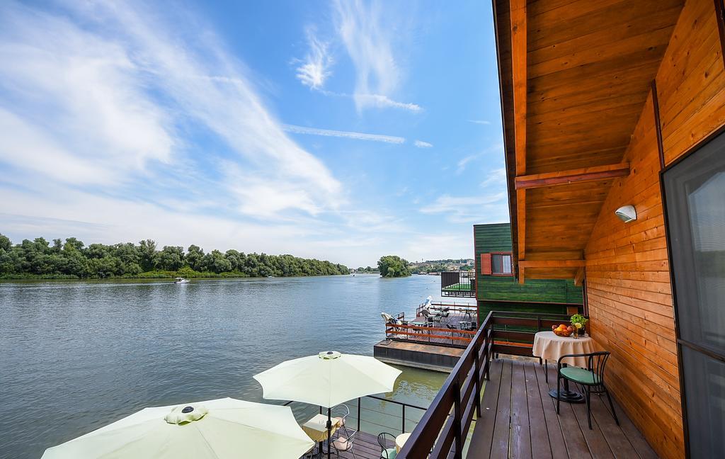 San Art Floating Hostel & Apartments Белград Екстер'єр фото