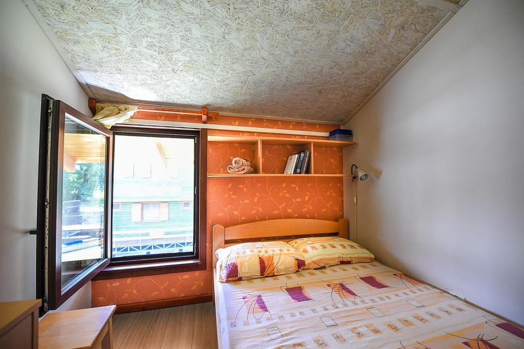 San Art Floating Hostel & Apartments Белград Екстер'єр фото