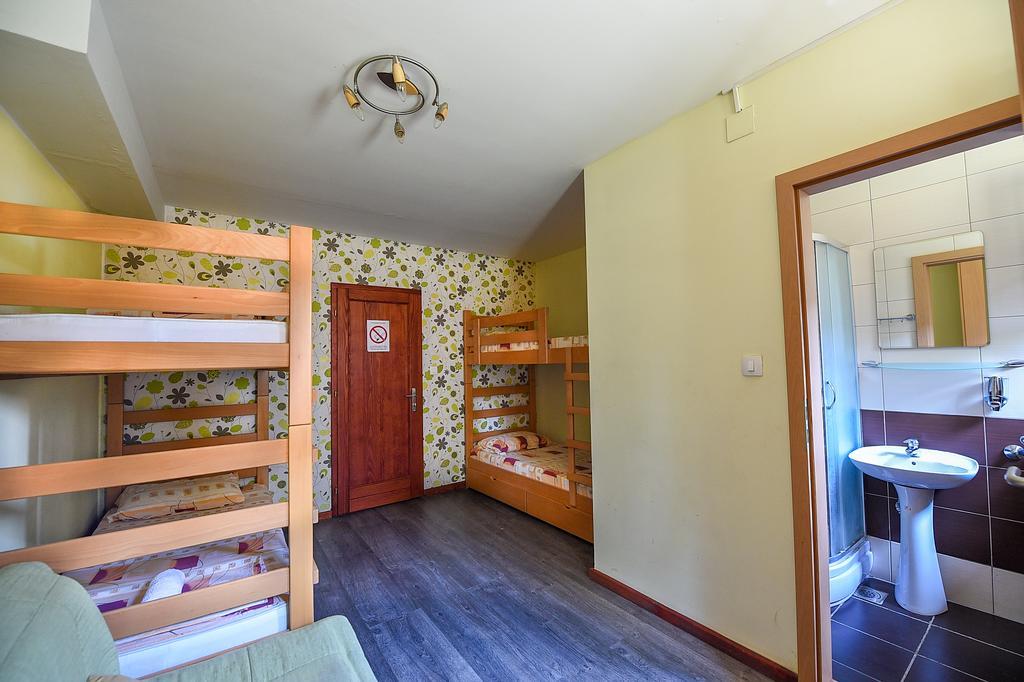 San Art Floating Hostel & Apartments Белград Екстер'єр фото