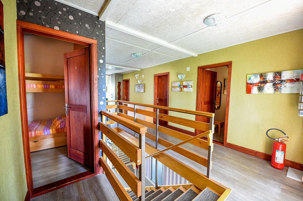 San Art Floating Hostel & Apartments Белград Екстер'єр фото