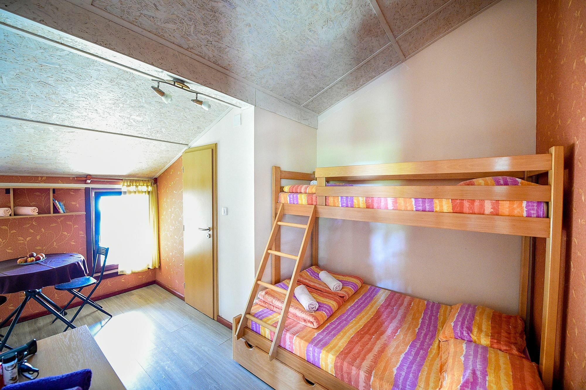 San Art Floating Hostel & Apartments Белград Екстер'єр фото